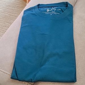 Banana Republic tshirt size small